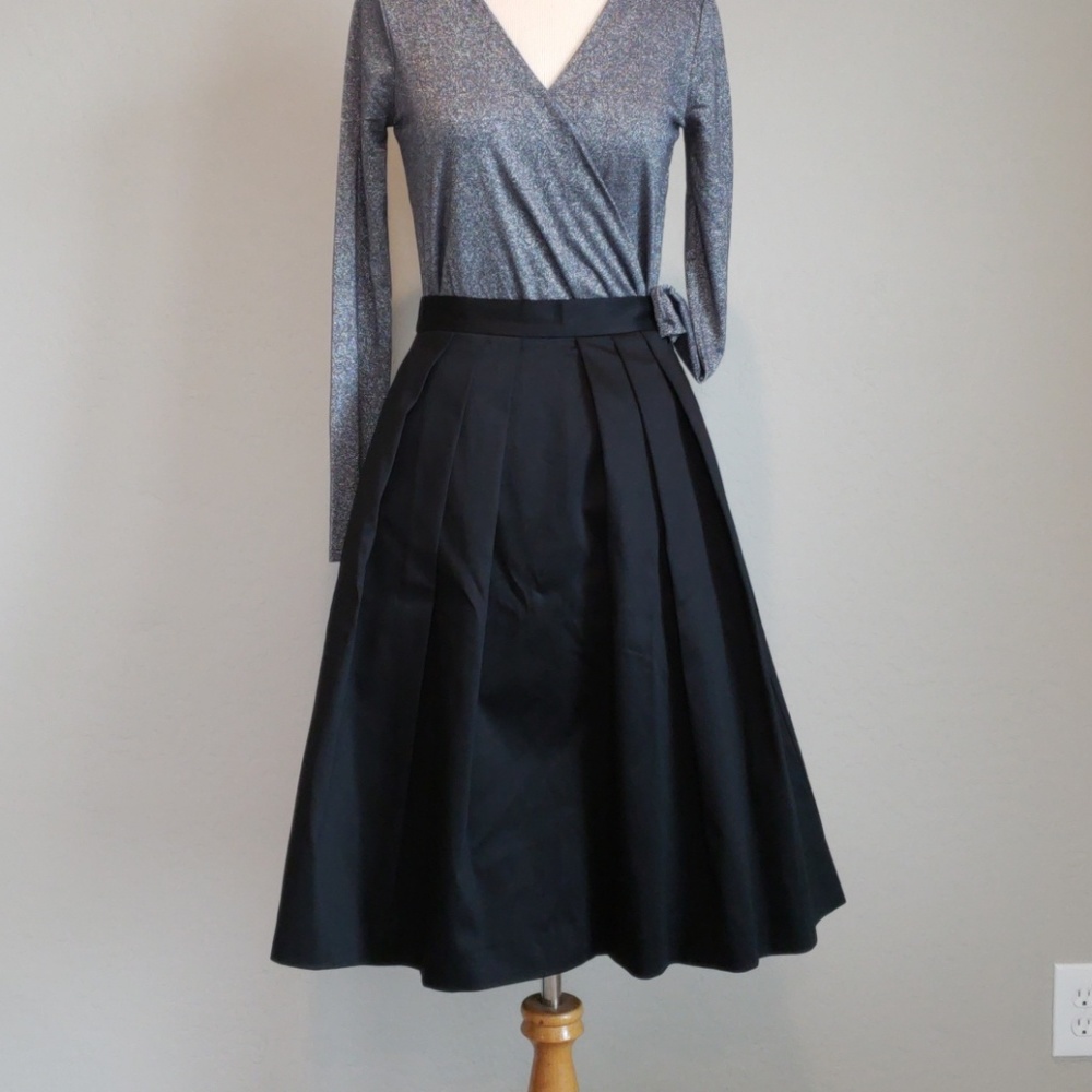 NWT WHBM full pleated sateen midi skirt